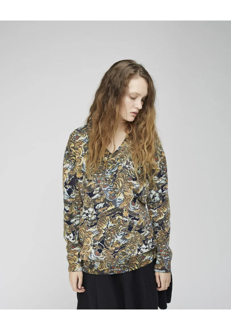 Flying Tiger V-Neck Pullover