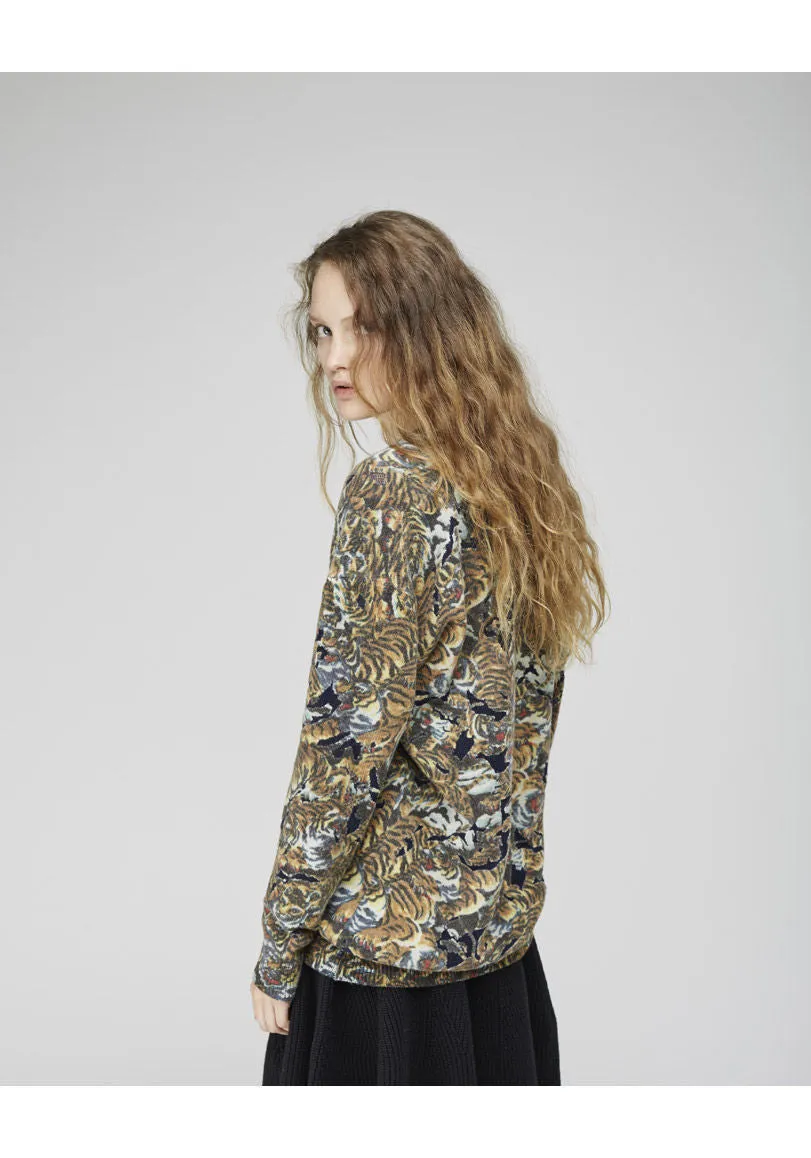Flying Tiger V-Neck Pullover