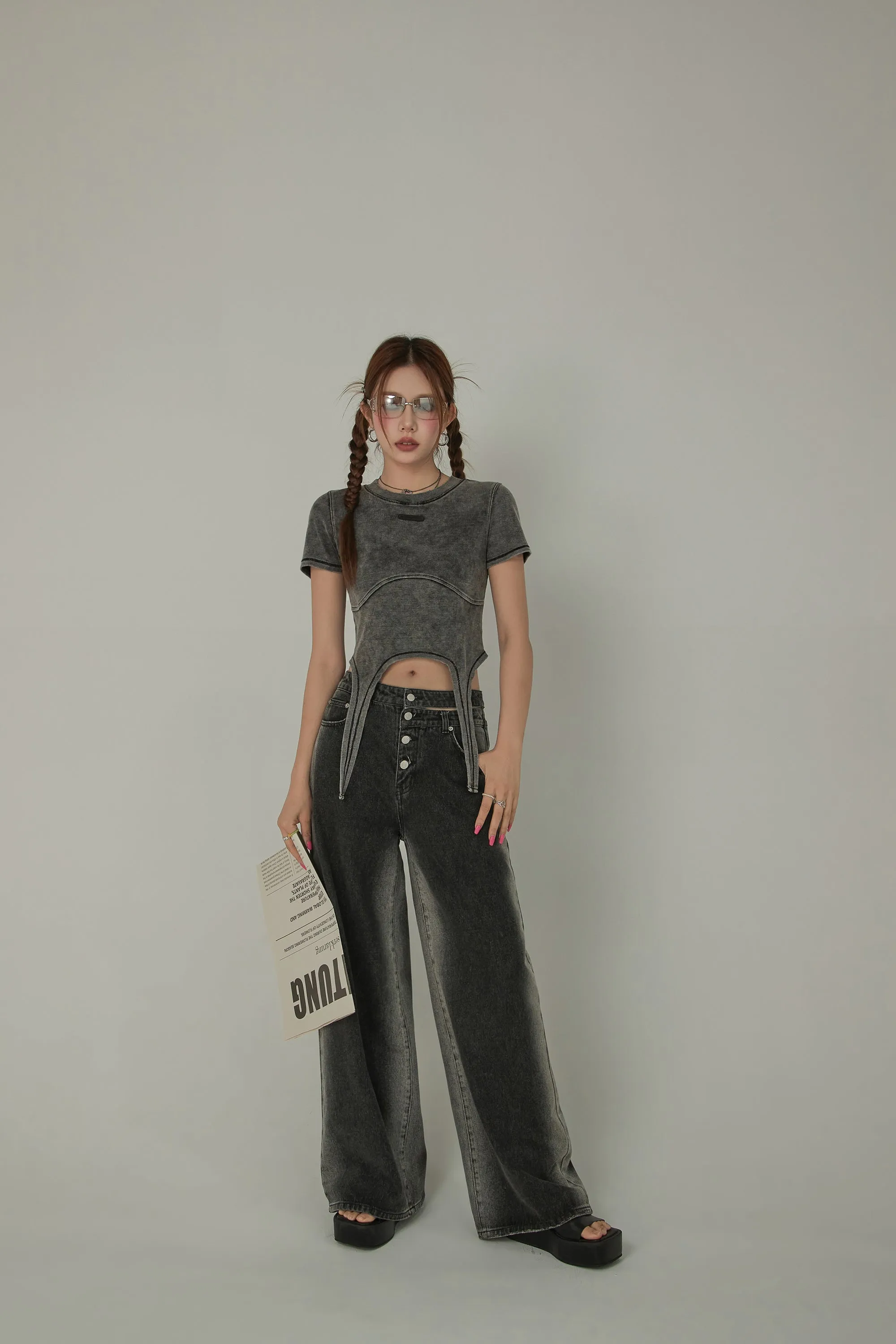 Multi-Button Waist Slit Washed Denim Jeans