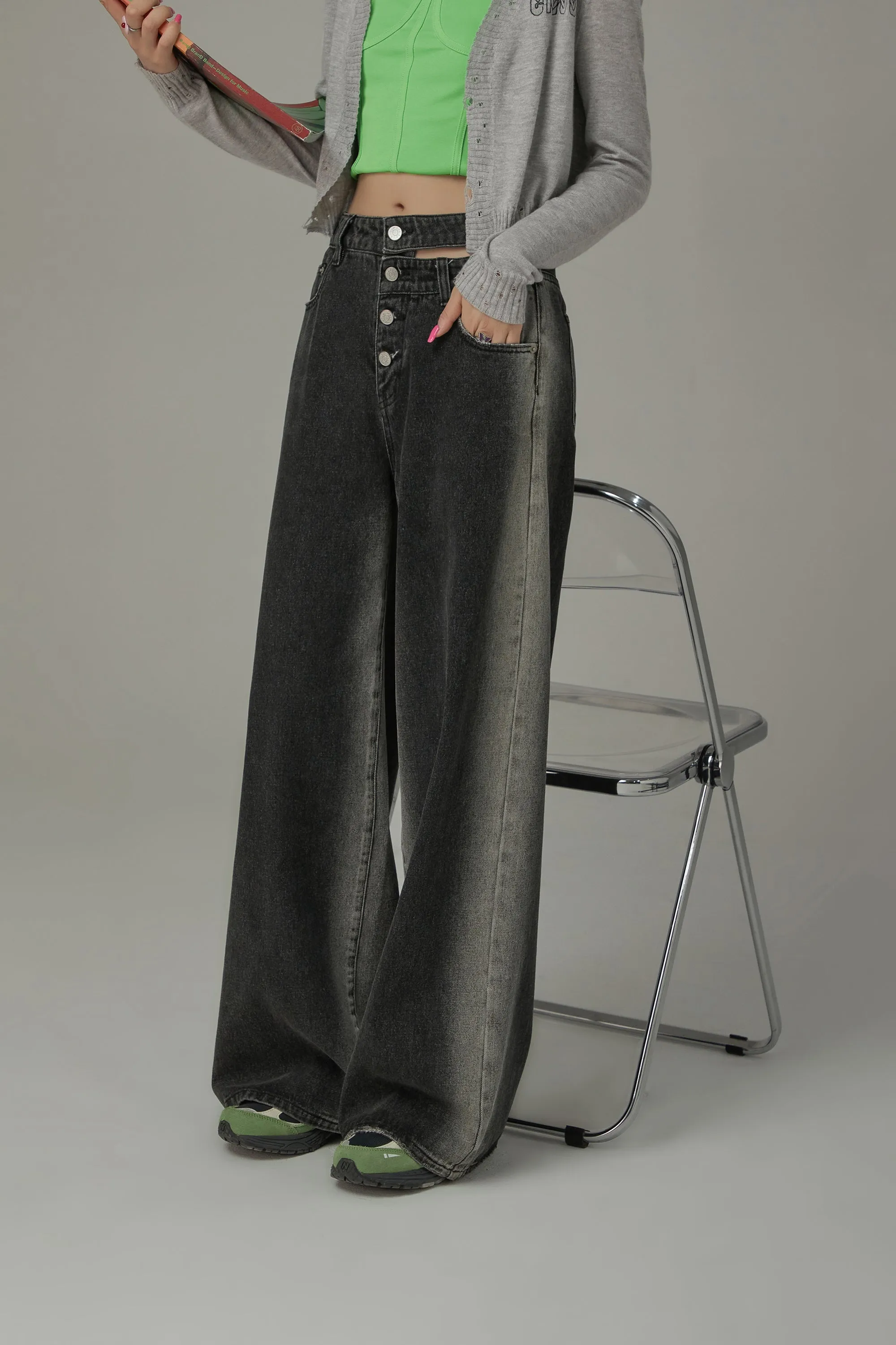 Multi-Button Waist Slit Washed Denim Jeans