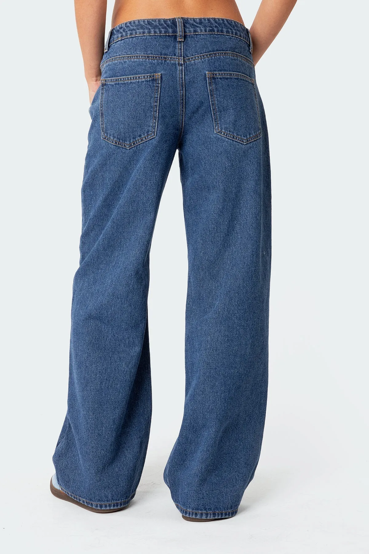 Sina || Washed Low Rise Jeans