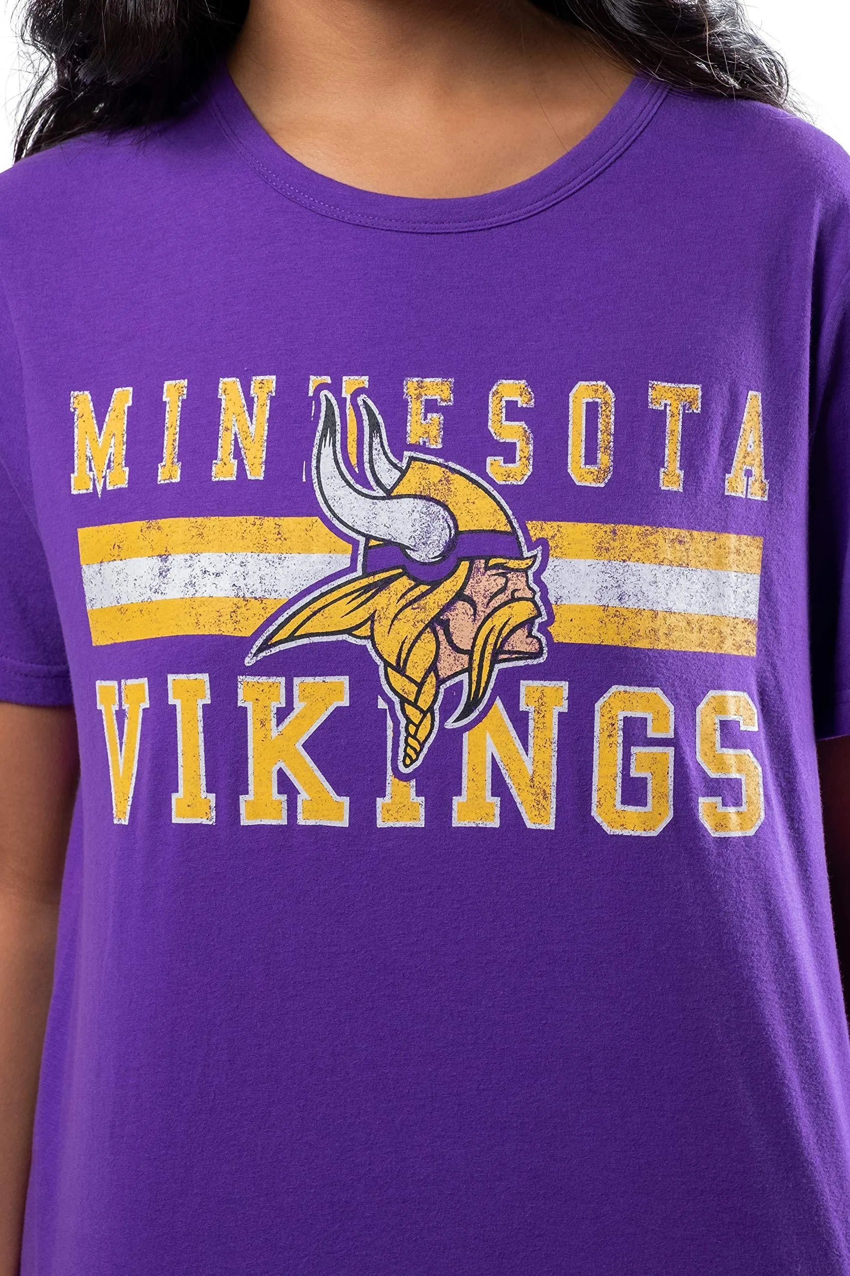Ultra Game NFL Official Women's Distressed Graphics Super Soft Crew Neck T-Shirt, Minnesota Vikings, Team Color|Minnesota Vikings