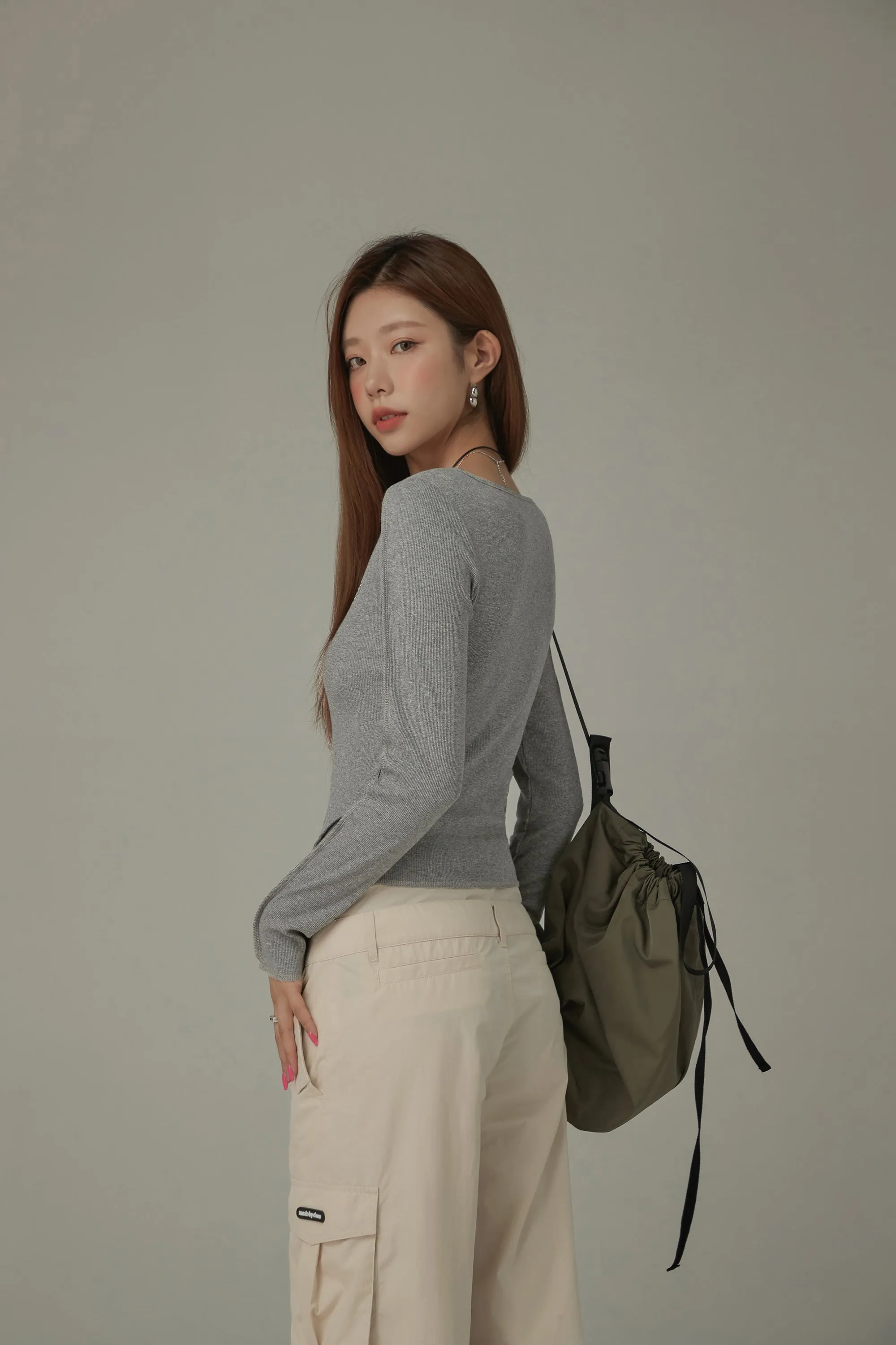 Unbalanced Logo Button Long Sleeve Slim T-Shirt