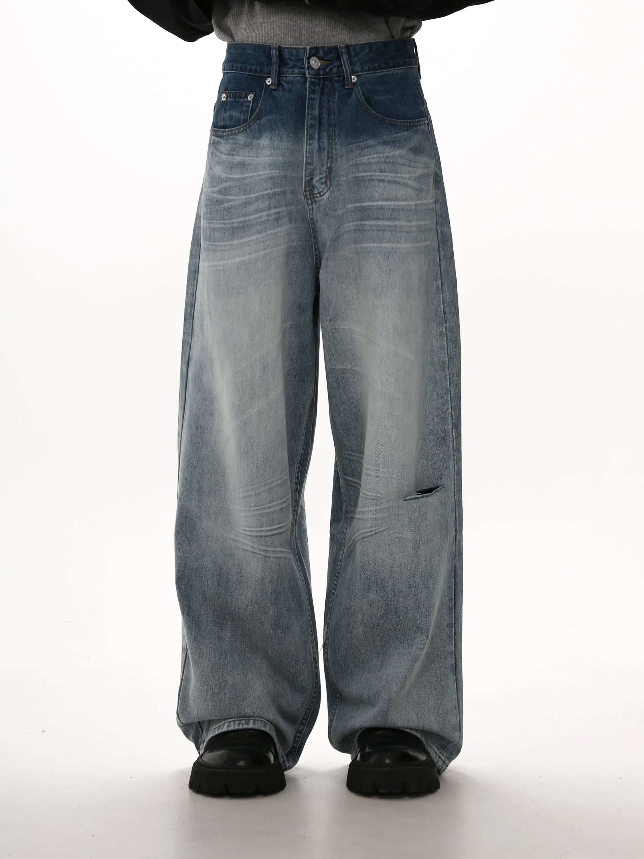 Washed Cut Jeans